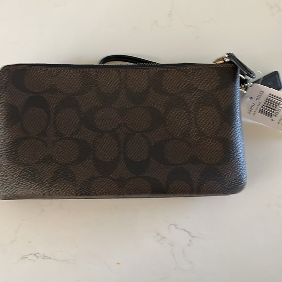 Brand new Coach wallet - Picture 3 of 7